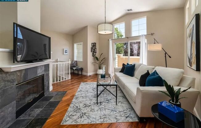 Two Bedroom/Two Bathroom Condo Available in Dublin!
