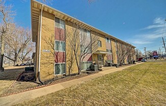 1020 TWIXT TOWN ROAD NE