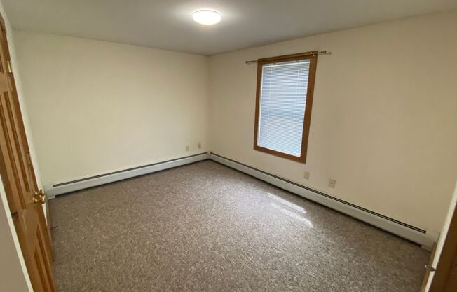 4 beds, 1 bath, $3,500, Unit Unit 1