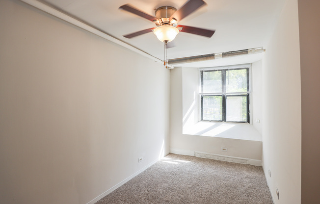 5214 South Woodlawn Ave.