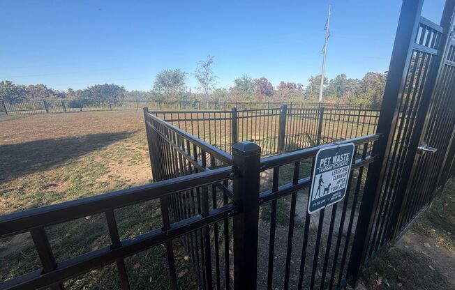 Studio, 1 bath, 497 sqft, $957, Unit 5620-1E NE 80th Ter