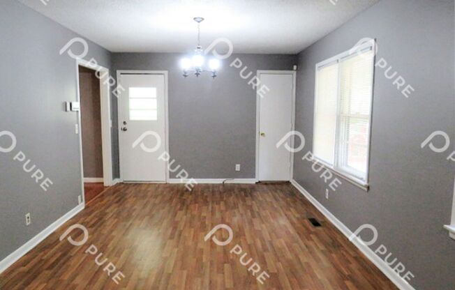 5002 Ortega Cir!