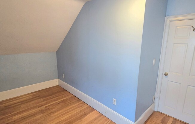 3 beds, 1.5 baths, 1,300 sqft, $3,300, Unit 2