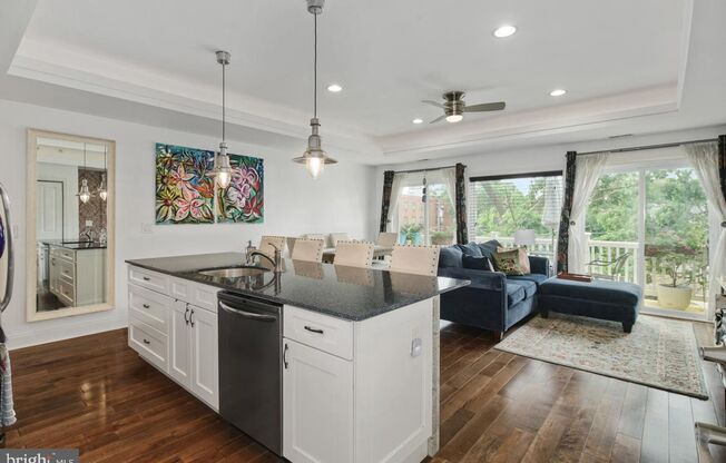 2-Bed 2.5-bath Condo in Poplar