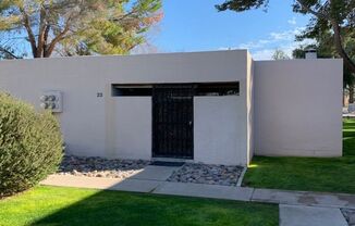 Great 2 bedroom 2 bath townhouse in beautiful community