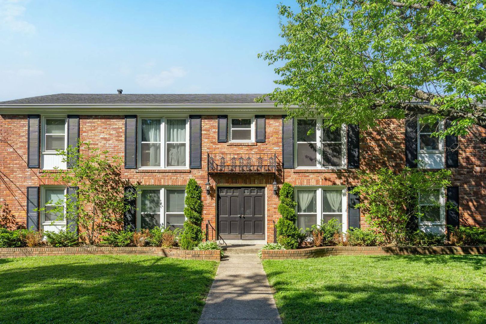 306 N Birchwood Ave