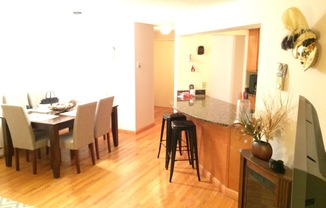 1 bed, 1 bath, 700 sqft, $1,800, Unit The Mews Condo