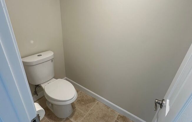 4 beds, 3 baths, 1,900 sqft, $5,495, Unit 918