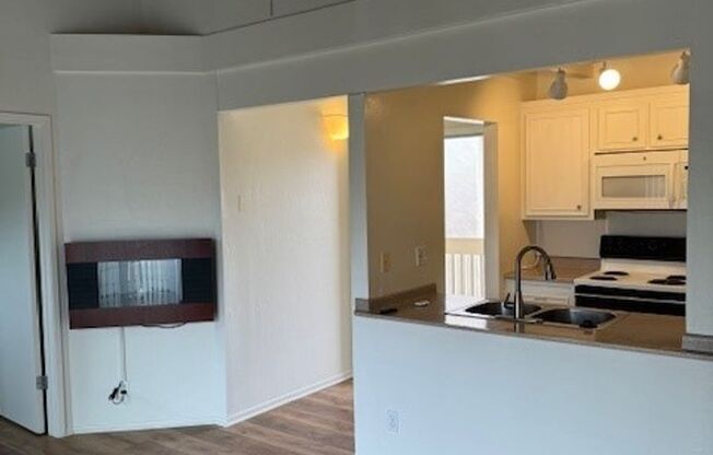 1 bed, 1 bath, 600 sqft, $2,650, Unit 16