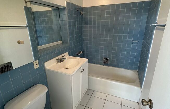 10567 National Blvd. Apts.