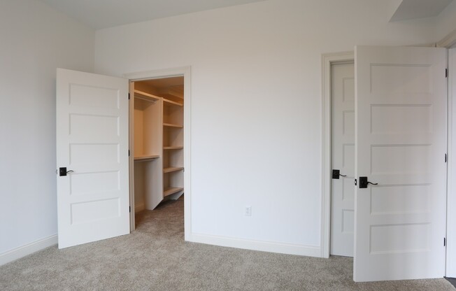 1 bed, 1 bath, 913 sqft, $1,895, Unit 504