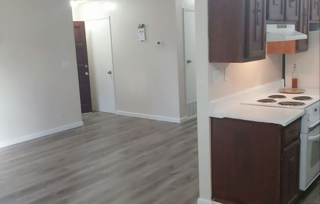 Mira Loma Apartments