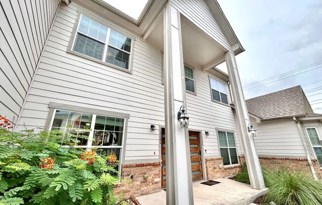 Bright & Spacious 2 Bed, 1.5 Bath in Austin!
