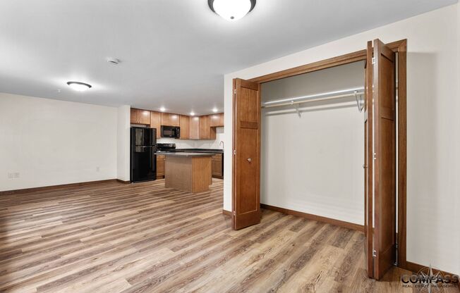 Studio, 1 bath, 450 sqft, $995, Unit 003