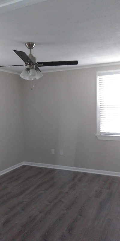 613 TUCKER AVE