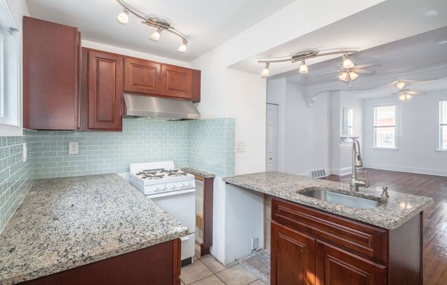 Two Bed Point Breeze Townhouse