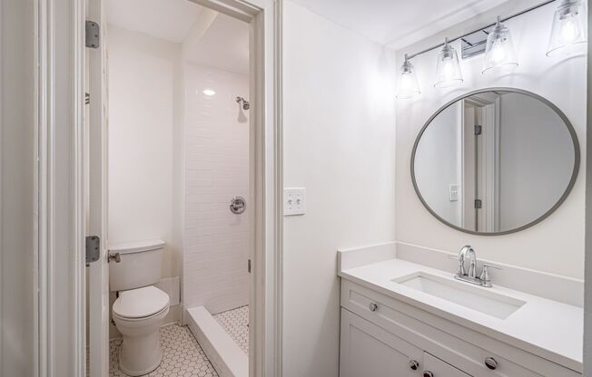 2 beds, 2 baths, $1,850, Unit 412
