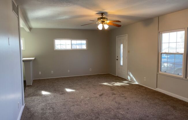 Henderson - 3 Bedrooms - 1 Baths - Corner Lot