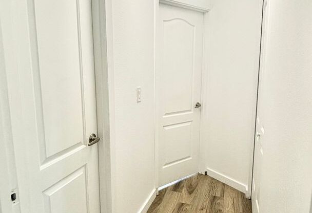 3 beds, 2 baths, 985 sqft, $2,495, Unit 401