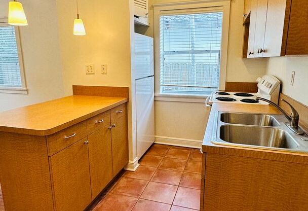 1 bed, 1 bath, 650 sqft, $1,825, Unit 1