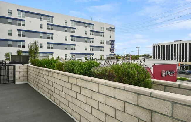 2 beds, 1 bath, 749 sqft, $3,545, Unit 221