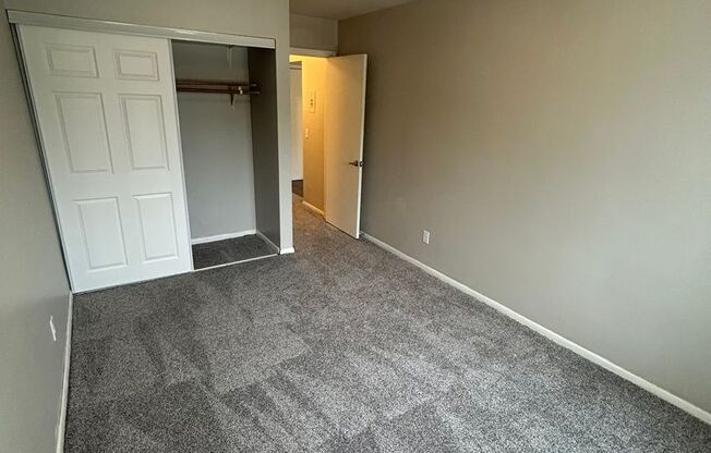 1 bed, 1 bath, 557 sqft, $950, Unit 16