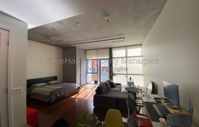 Studio, 1 bath, 718 sqft, $2,200, Unit 409