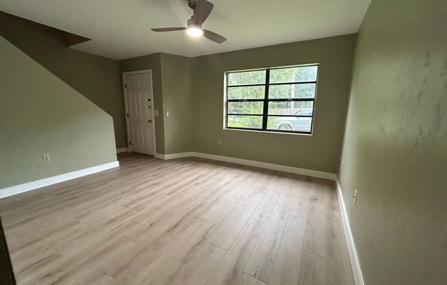 2 beds, 1 bath, $1,400