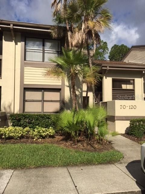 70 WOODLAKE PL