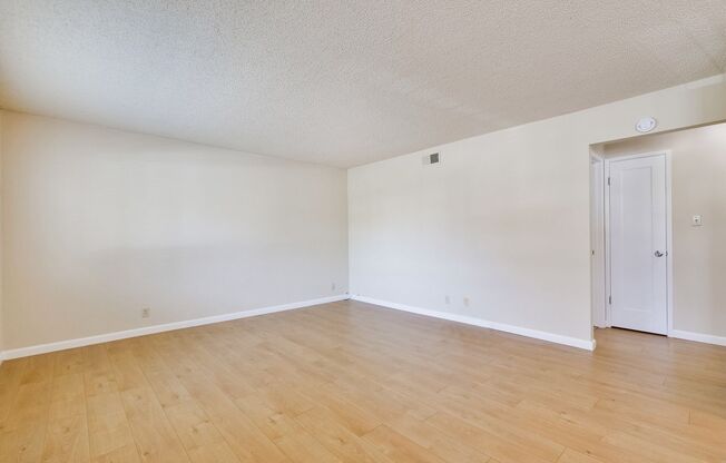 2 beds, 1 bath, $2,950, Unit UNIT 1