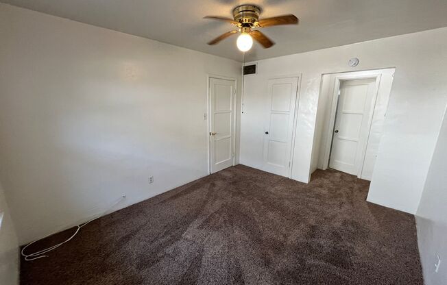 1 bed, 1 bath, $900, Unit 6