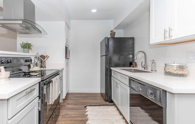 1 bed, 1 bath, 530 sqft, $1,179, Unit 155