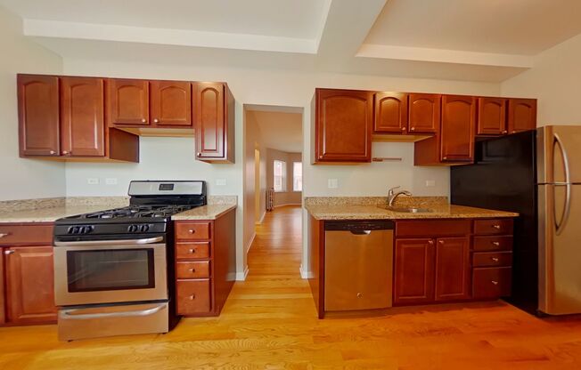 734-44 W. Aldine