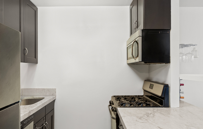 1 bed, 1 bath, 689 sqft, $4,550, Unit 4K