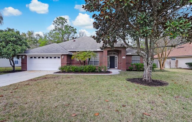 Julington Creek Plantation Beauty!    Great Neighborhood and Schools!