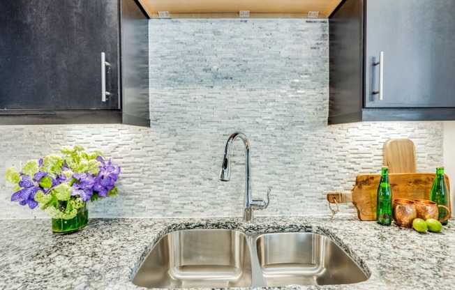 Tile backsplash and under cabinet accent lighting