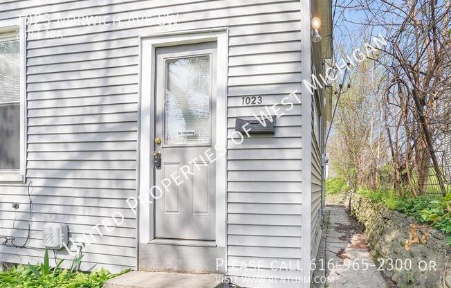 1023 NORWICH AVE SW