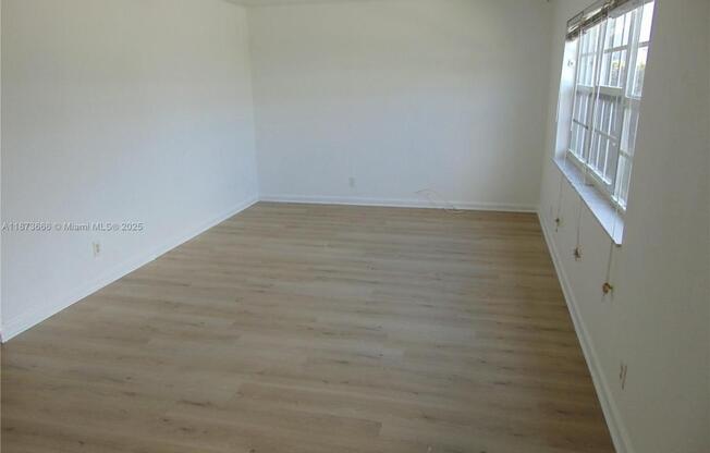 1854 SW 81 LN