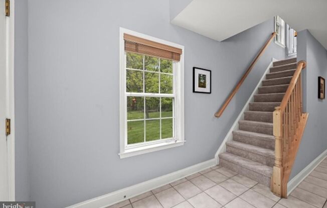 Gorgeous End of Group Owings Mils 3bd/2.5ba w/ A/C, W/D, and Modern Amenities! Available now!