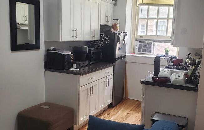 508 E 78 ST