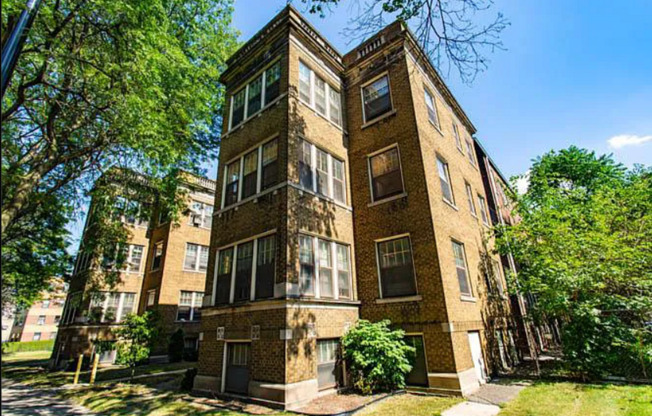 1 bed, 1 bath, 556 sqft, $880, Unit A-2