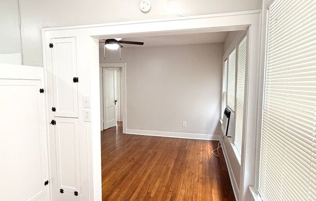 2 beds, 1 bath, $1,275, Unit B3607