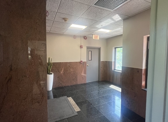 1 bed, 1 bath, 673 sqft, $2,750, Unit 303