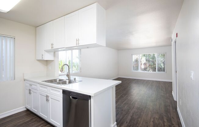 2 beds, 2.5 baths, 1,015 sqft, $2,995, Unit 122