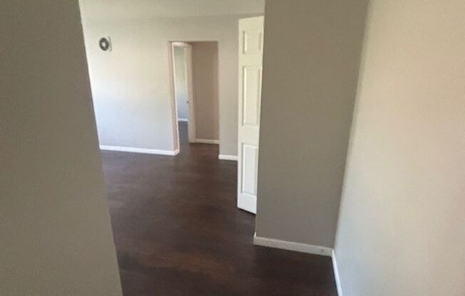 1 bed, 1 bath, 650 sqft, $1,050, Unit 27-104