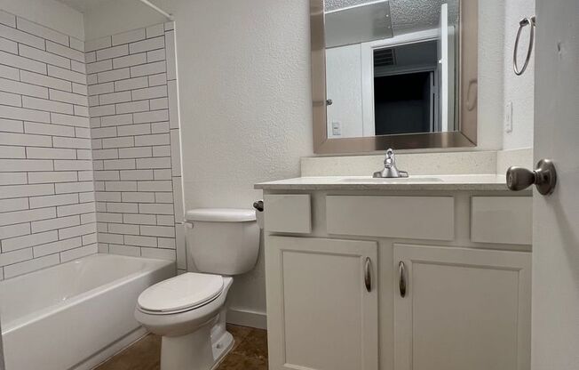 1 bed, 1 bath, 645 sqft, $1,525, Unit 211