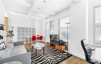 1 bed, 1 bath, $4,800, Unit 1D