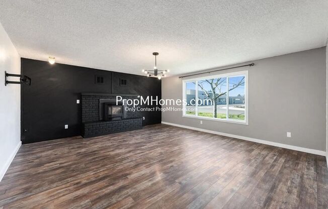 Updated Two Bedroom Home in Lafayette - Fenced Yard!