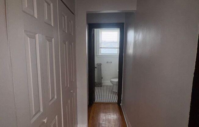Studio, 1 bath, 600 sqft, $1,350, Unit 4828-2E