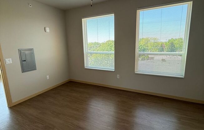 1 bed, 1 bath, 822 sqft, $1,710, Unit #415